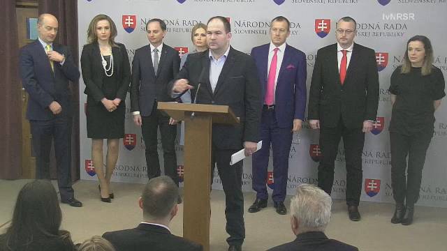 Mimoriadna schôdza k odvolávaniu vlády Roberta Fica 