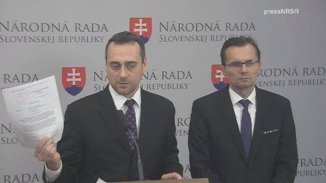 Policajný prezident priamo chráni Ladislava B. a nerešpektuje Ústavný súd