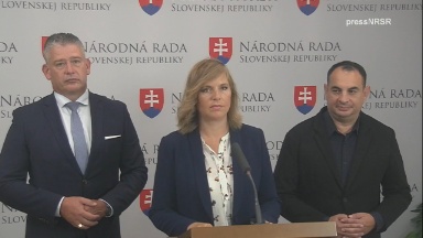 Budíček pre vládu. EÚ chce Slovensku stopnúť eurofondy a vláda s tým nič nerobí.