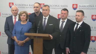 K schváleným návrhom zákonov