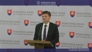 Reakcia na ministra Takáča