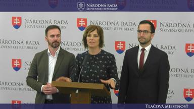 Slayáda pre Kmeca a Radačovského